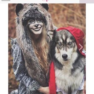 Spirit Hoods Gray Wolf faux fur hood w/ hand pockets